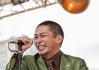 20180629-IMG 8659  Osaka Monaurail : Ryo Nakata (chant, claviers),  Kazuaki  Shimizu (trombone), TaiheiI Awaji (trompette),  Shimon Mukai (sax tenor), Dan Hayami (guitare),  Yuichi Ikeda (guitare), Tsuyoshi Ouchi (basse), Soki Kimura (batterie) : 2018, CONCERT, FUNK, LA DEFENSE JAZZ FESTIVAL, OSAKA MONAURAIL