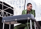 20180629-IMG 8682  Osaka Monaurail : Ryo Nakata (chant, claviers),  Kazuaki  Shimizu (trombone), TaiheiI Awaji (trompette),  Shimon Mukai (sax tenor), Dan Hayami (guitare),  Yuichi Ikeda (guitare), Tsuyoshi Ouchi (basse), Soki Kimura (batterie) : 2018, CONCERT, FUNK, LA DEFENSE JAZZ FESTIVAL, OSAKA MONAURAIL