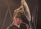 20180806-IMG 9750  Delgres : Pascal Danaë (chant, guitare), Baptiste Brondy (batterie), Rafgee (sousaphone) : 2018, BLUES SUR LA PLAGE, CONCERT, DELGRES, PORNICHET