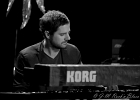 20181126-IMG 1517  Henrik Freischlader (chant, guitare), Moritz Meinschafer (batterie), Armin Alic (basse), Roman Babik claviers), Marco Zugner (sax) : 2018, BLUES, CONCERT, HENRIK FREISCHLADER BAND, NEW MORNING, ROCK