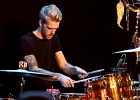 20181126-IMG 1518  Henrik Freischlader (chant, guitare), Moritz Meinschafer (batterie), Armin Alic (basse), Roman Babik claviers), Marco Zugner (sax) : 2018, BLUES, CONCERT, HENRIK FREISCHLADER BAND, NEW MORNING, ROCK