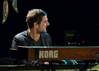 20181126-IMG 1532  Henrik Freischlader (chant, guitare), Moritz Meinschafer (batterie), Armin Alic (basse), Roman Babik claviers), Marco Zugner (sax) : 2018, BLUES, CONCERT, HENRIK FREISCHLADER BAND, NEW MORNING, ROCK