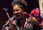 20190530-IMG 4105  Beehann Beehann (chant), Lisbet Guldbaek (chant),  Jessie Lee Houllier (chant), Audrey Lurie (chant), Sophie Proix (chant), Lena Woods (chant),  Laurent Cokelaere (basse), Jean-Do Sallaberry (guitare), Laurian Daire (claviers), Sylvain Fetis (saxophone), Francis Arnaud (batterie) : PARIS-100 ECS, RESPECT SIXTERS