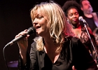 20190530-IMG 4113  Beehann Beehann (chant), Lisbet Guldbaek (chant),  Jessie Lee Houllier (chant), Audrey Lurie (chant), Sophie Proix (chant), Lena Woods (chant),  Laurent Cokelaere (basse), Jean-Do Sallaberry (guitare), Laurian Daire (claviers), Sylvain Fetis (saxophone), Francis Arnaud (batterie) : PARIS-100 ECS, RESPECT SIXTERS