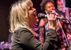 20190530-IMG 4115  Beehann Beehann (chant), Lisbet Guldbaek (chant),  Jessie Lee Houllier (chant), Audrey Lurie (chant), Sophie Proix (chant), Lena Woods (chant),  Laurent Cokelaere (basse), Jean-Do Sallaberry (guitare), Laurian Daire (claviers), Sylvain Fetis (saxophone), Francis Arnaud (batterie) : PARIS-100 ECS, RESPECT SIXTERS