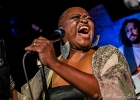 20190611-IMG 4510  Terrie Odabi (chant), Annika Chambers (chant), Shakura SAida (chant), Mathias Schuber.(claviers), Mike McDorman (guitare, chant), Ichème Zouggart (basse), Chris Dailey McCraven (batterie) : ANNIKA CHAMBERS, CHRIS DAILEY McCRAVEN, ICHEME ZOUGGART, MATHIAS SCHUBER, MIKE DORMAN, PARIS-CAVEAU DES OUBLIETTES, SHAKURA S’AIDA, TERRIE ODABI