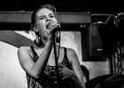 20190625-IMG 4939  Jessie Lee Houllier (chant, guitare), Aske Jacoby (chant, guitare),  Alexis Didier (guitare), Stéphane Miñana (batterie), Laurent Cokelaere (basse) : JESSIE LEE AND THE ALCHEMISTS, PARIS-CHAPELLE DES LOMBARDS (La)