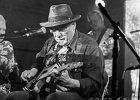 20190926-IMG 5931  Barry &#34;The Fish&#34; Melton (guitare, chant),   Jay and the Cooks  - Jay  Ryan (guitare, chant), Stephane Missri  (guitare, banjo, lap steel), Paul Susen (violon, guitare), Marten Ingle (basse), Daniel Montgomery (batterie) : BARRY MELTON, PARIS-DAME DE CANTON (La)