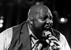 20191011-IMG 6095  Sugaray Rayford (chant), Alastair Greene (guitare), Drake &#34;Munkihaid&#34; Shining (claviers, chant), Allen Markel (basse),  Aaron Liddard (sax), Giles Straw (trompette), Lavell Jones (batterie) : PARIS-PAN PIPER (Le), SUGARAY RAYFORD