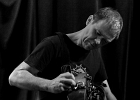 20191111-IMG 6380  Muddy Gurdy : Tia Gouttebel (chant, guitare), Marc Marco Glomeau (percussions), Gilles Chabenat(vielle à roue) : MUDDY GURDY, PARIS-PAN PIPER (Le)