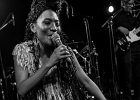 20191112-IMG 6559  Judith Hill (Guitare, Piano, Voix), Peewee Hill (Basse), Michiko Hill (Claviers), Donnell Spencer Jr (Batterie), Gregory Moore (Guitare) : JUDITH HILL, PARIS-NEW MORNING