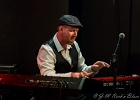 20191122-IMG 6765  Nico Duportal (guitare, voix), Pascal Mucci (batterie), Olivier Cantrelle (claviers), Alexis Bertein (sax baryton, guitare acoustique, percussions),  Sylvain Tejerizo (saxo ténor, percussions), Antoine Pozzo Di Borgo (basse) : NICO DUPORTAL, NICO DUPORTAL AND THE SPARKS, PARIS-JAZZ CAFE MONTPARNASSE