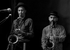 20191122-IMG 6782  Nico Duportal (guitare, voix), Pascal Mucci (batterie), Olivier Cantrelle (claviers), Alexis Bertein (sax baryton, guitare acoustique, percussions),  Sylvain Tejerizo (saxo ténor, percussions), Antoine Pozzo Di Borgo (basse) : NICO DUPORTAL, NICO DUPORTAL AND THE SPARKS, PARIS-JAZZ CAFE MONTPARNASSE
