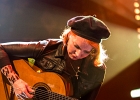 20191129-IMG 6881  Sue Foley (chant, guitare),  Leonardo Valvassori (basse), Tom Bona (batterie) : BILLY BOB'S, DISNEY VILLAGE, SUE FOLEY
