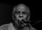 20191202-IMG 6914  Chicago Blues Festival 2019 :  Wayne Baker Brooks (guitare, chant), Maurice John Vaughn (guitare, chant, clavier), Russ Green (harmonica, chant), Trudy Lynn (chant), Melvin Smith (basse), Willie Hayes (batterie) : CHICAGO BLUES FESTIVAL 2019, MAURICE JOHN VAUGHN, MELVIN SMITH, PARIS-NEW MORNING, RUSS GREEN, TRUDY LYNN, WAYNE BAKER BROOKS, WILLIE HAYES