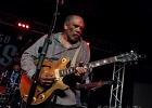 20191202-IMG 6922  Chicago Blues Festival 2019 :  Wayne Baker Brooks (guitare, chant), Maurice John Vaughn (guitare, chant, clavier), Russ Green (harmonica, chant), Trudy Lynn (chant), Melvin Smith (basse), Willie Hayes (batterie) : CHICAGO BLUES FESTIVAL 2019, MAURICE JOHN VAUGHN, MELVIN SMITH, PARIS-NEW MORNING, RUSS GREEN, TRUDY LYNN, WAYNE BAKER BROOKS, WILLIE HAYES