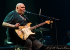 20211010-IMG 1673  Popa Chubby (chant, guitare, batterie), Dave Keyes (claviers), Andrea Beccaro (batterie), Francesco Beccaro (basse) : PARIS-OLYMPIA, POPA CHUBBY