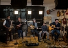 20220205-IMG 3911  Jerry T. (chant, guitare), Eric Jemms (sax), Mr Alex (guitare), Nicolas Hostiou (basse), Fabien Maraget (batterie, percussions) : JERRY T AND THE BLACK ALLIGATORS, PARIS-MATT S GUITAR SHOP