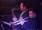 20220210-IMG 4132  JP Bimeni (chant), Rodrigo Diaz &#34;Niño&#34; (batterie), Pablo &#34;Bassman&#34; Cano (basse), Fernando Vasco &#34;Two Guns&#34; (guitare), Ricardo Martínez (trompette), Rafael Díaz (saxophone), Luis Pinel (claviers) : JP BIMENI, PARIS-STUDIO DE L ERMITAGE, THE BLACK BELTS