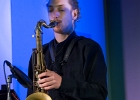 20220310-IMG 4373  Ina Forsman (Voix), Aaron Castrillo  (Batterie), Doron Seagal (Piano), Regardt Scheepers (Guitare), Francesco Beccaro (Basse), Kelly O&#39;Donohue (Trompette), Ori Jacobson (Saxophone) : INA FORSMAN, PARIS-JAZZ CLUB ETOILE
