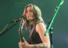20220509-IMG 5829  Larkin Poe : Rebecca Lovell (guitare), Megan Lovell (Lap Steel Guitar),  Brent'Tarka'Layman (basse), Kevin McGowan (batterie)  : LARKIN POE, PARIS-TRIANON (Le)