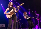 20220509-IMG 5839  Larkin Poe : Rebecca Lovell (guitare), Megan Lovell (Lap Steel Guitar),  Brent'Tarka'Layman (basse), Kevin McGowan (batterie)  : LARKIN POE, PARIS-TRIANON (Le)