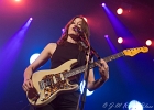 20220509-IMG 5846  Larkin Poe : Rebecca Lovell (guitare), Megan Lovell (Lap Steel Guitar),  Brent'Tarka'Layman (basse), Kevin McGowan (batterie)  : LARKIN POE, PARIS-TRIANON (Le)