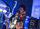 20221015-IMG 8318  Natalia M King (Chant, guitare), Ludovic Bruni (Guitares), Fabricio Nicolas (Contrebasse et basse), Damien Argentieri (Piano claviers), Vince Laurent (Batterie) : NATALIA M KING, PARIS-JAZZ CLUB ETOILE