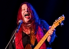 20221104-IMG 9065  Carolyn Wonderland (chant, guitare, lap steel), Bobby Perkins (basse), Kevin Lance (batterie) et en invitée Shelley King (chant, guitare) : BAY CAR BLUES FESTIVAL, BOBBY PERKINS, CAROLYN WONDERLAND, GRANDE SYNTHE, KEVIN LANCE, SHELLEY KING
