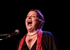 20221104-IMG 9078  Carolyn Wonderland (chant, guitare, lap steel), Bobby Perkins (basse), Kevin Lance (batterie) et en invitée Shelley King (chant, guitare) : BAY CAR BLUES FESTIVAL, BOBBY PERKINS, CAROLYN WONDERLAND, GRANDE SYNTHE, KEVIN LANCE, SHELLEY KING