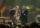 20221115-IMG 9489  Susan Tedeschi (chant, guitare), Derek Trucks (guitare), Brandon Boone (basse), Mike Mattison (chant, guitare, choeur), Mark Rivers (choeur), Alecia Chakour (choeur), Isaac Eady (batterie), Tyler Greenwell (batterie),  Kebbi Williams (saxophone), Ephraim Owens (trompette), Elizabeth Lea (trombone), Gabe Dixon (claviers, chant) : PARIS 11eme, PARIS-BATACLAN (Le), TEDESCHI TRUCKS BAND