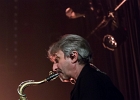 20230316-IMG 1533  Ana Popovic (guitare, chant),  Buthel Burns (basse), Jerry Kelley (batterie), Michele Papadia (claviers), Claudio Giovagnoli (saxophone), Davide Ghidoni (trompette) : ANA POPOVIC, VAL D OISE-SANNOIS, VAL D OISE-SANNOIS-EMB