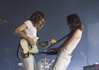 20231015-212047IMG 4098  Larkin Poe : Rebecca Lowell (chant, guitare), Megan Lowell (slide guitar), XX (basse), YY (batterie) : LARKIN POE, PARIS 9eme, PARIS-OLYMPIA