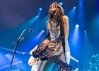 20231015-212826IMG 4122  Larkin Poe : Rebecca Lowell (chant, guitare), Megan Lowell (slide guitar), XX (basse), YY (batterie) : LARKIN POE, PARIS 9eme, PARIS-OLYMPIA