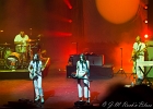 20231015-213941IMG 0744  Larkin Poe : Rebecca Lowell (chant, guitare), Megan Lowell (slide guitar), XX (basse), YY (batterie) : LARKIN POE, PARIS 9eme, PARIS-OLYMPIA