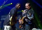 20240418-213248-IMG 2733  Anthony Sherrod (chant, guitare), Carlos Eliott Jr (guitare), Bobby Gentilo (guitare), Heather Crosse (basse), Lee Williams (batterie) et Alain Michel (harmonica) : ANTHONY BIG A SHERROD, BEAUTIFUL SWAMP BLUES FESTIVAL, BOBBY GENTILO, CARLOS ELIOTT JR, HAUTS DE FRANCE-PAS DE CALAIS-CALAIS, LEE WILLIAMS