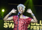 20240420-221506-IMG 5865  Shakura S&#39;Aida (chant), Paige Armstrong (guitare),  Nicole &#34;Nikki D&#34; Brown (guitare lap steel), Roger Williams (basse), Aubrey Dayle (batterie) : BEAUTIFUL SWAMP BLUES FESTIVAL, HAUTS DE FRANCE-PAS DE CALAIS-CALAIS, SHAKURA S’AIDA
