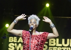 20240420-221552-IMG 5868  Shakura S&#39;Aida (chant), Paige Armstrong (guitare),  Nicole &#34;Nikki D&#34; Brown (guitare lap steel), Roger Williams (basse), Aubrey Dayle (batterie) : BEAUTIFUL SWAMP BLUES FESTIVAL, HAUTS DE FRANCE-PAS DE CALAIS-CALAIS, SHAKURA S’AIDA