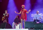 20240420-223507-IMG 5695  Shakura S&#39;Aida (chant), Paige Armstrong (guitare),  Nicole &#34;Nikki D&#34; Brown (guitare lap steel), Roger Williams (basse), Aubrey Dayle (batterie) : BEAUTIFUL SWAMP BLUES FESTIVAL, HAUTS DE FRANCE-PAS DE CALAIS-CALAIS, SHAKURA S’AIDA