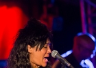 20240530-204234-IMG 6405  Judith Hill (guitare, piano, voix), Robert Peewee Hill (basse), Michiko Hill (claviers, orgue hammond), John Staten(batterie) : JUDITH HILL, PARIS 10eme, PARIS-NEW MORNING