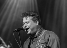 20241214-220520-IMG 8390  Stephen Hull (chant, guitare), Sheryl Youngblood (chant, batterie), Dave Herrero (chant, guitare), Johnny Iguana (claviers), Victor Reed (batterie), Chano Cruz (basse) : CHICAGO BLUES FESTIVAL, DAVE HERRERO, SEINE SAINT DENIS-TREMBLAY EN FRANCE, SHERYL YOUNGBLOOD, STEPHEN HULL