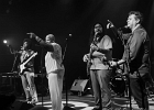 20241214-224327-IMG 7205  Stephen Hull (chant, guitare), Sheryl Youngblood (chant, batterie), Dave Herrero (chant, guitare), Johnny Iguana (claviers), Victor Reed (batterie), Chano Cruz (basse) : CHICAGO BLUES FESTIVAL, DAVE HERRERO, SEINE SAINT DENIS-TREMBLAY EN FRANCE, SHERYL YOUNGBLOOD, STEPHEN HULL