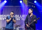 20250425-222806-IMG 8854  Aki Kumar (chant, harmonica), Johnny Burgin (guitare),  June Core (batterie), Philippe Dandrimont (basse) : AKI KUMAR BAND, BEAUTIFUL SWAMP BLUES FESTIVAL, HAUTS DE FRANCE-PAS DE CALAIS-CALAIS, JOHNNY BURGIN, JUNE CORE, PHILIPPE DANDRIMONT