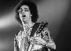 20251213-204456-IMG 0914  Selwyn Birchwood (guitare, chant), Reggie Oliver (saxophone baryton), Donald Wright (basse), Eric Cannavaro (claviers), Henley Connor III (batterie), Carly Harvey (chant) : CARLY HARVEY, CHICAGO BLUES FESTIVAL 2025, DONALD HUFF WRIGHT, ERIC CANNAVARO, HENLEY CONNOR, REGI OLIVER, SEINE SAINT DENIS-TREMBLAY EN FRANCE, SELWYN BIRCHWOOD