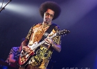 20251213-204514-IMG 0916  Selwyn Birchwood (guitare, chant), Reggie Oliver (saxophone baryton), Donald Wright (basse), Eric Cannavaro (claviers), Henley Connor III (batterie), Carly Harvey (chant) : CARLY HARVEY, CHICAGO BLUES FESTIVAL 2025, DONALD HUFF WRIGHT, ERIC CANNAVARO, HENLEY CONNOR, REGI OLIVER, SEINE SAINT DENIS-TREMBLAY EN FRANCE, SELWYN BIRCHWOOD