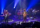 20251213-210455-IMG 0944  Selwyn Birchwood (guitare, chant), Reggie Oliver (saxophone baryton), Donald Wright (basse), Eric Cannavaro (claviers), Henley Connor III (batterie), Carly Harvey (chant) : CARLY HARVEY, CHICAGO BLUES FESTIVAL 2025, DONALD HUFF WRIGHT, ERIC CANNAVARO, HENLEY CONNOR, REGI OLIVER, SEINE SAINT DENIS-TREMBLAY EN FRANCE, SELWYN BIRCHWOOD