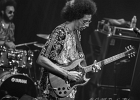 20251213-212901-IMG 0988  Selwyn Birchwood (guitare, chant), Reggie Oliver (saxophone baryton), Donald Wright (basse), Eric Cannavaro (claviers), Henley Connor III (batterie), Carly Harvey (chant) : CARLY HARVEY, CHICAGO BLUES FESTIVAL 2025, DONALD HUFF WRIGHT, ERIC CANNAVARO, HENLEY CONNOR, REGI OLIVER, SEINE SAINT DENIS-TREMBLAY EN FRANCE, SELWYN BIRCHWOOD