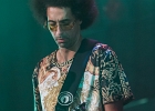 20251213-215218-IMG 1019  Selwyn Birchwood (guitare, chant), Reggie Oliver (saxophone baryton), Donald Wright (basse), Eric Cannavaro (claviers), Henley Connor III (batterie), Carly Harvey (chant) : CARLY HARVEY, CHICAGO BLUES FESTIVAL 2025, DONALD HUFF WRIGHT, ERIC CANNAVARO, HENLEY CONNOR, REGI OLIVER, SEINE SAINT DENIS-TREMBLAY EN FRANCE, SELWYN BIRCHWOOD