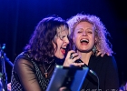 20260205-215449-IMG 1611  Lisbet Guldbaek  (chant), Caroline Devismes (chant), Laura Drouillard (chant),  Audrey Lurie (chant),  Sylvain Fetis (saxophone, flute ...),  Jean-Do Sallaberry (guitare), Laurian Daire (claviers), Francis Arnaud (batterie), Laurent Cokelaere (basse) : HAUTS DE SEINE-MONTROUGE-THE BACKSTAGE