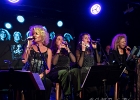 20260205-232603-IMG 1618  Lisbet Guldbaek  (chant), Caroline Devismes (chant), Laura Drouillard (chant),  Audrey Lurie (chant),  Sylvain Fetis (saxophone, flute ...),  Jean-Do Sallaberry (guitare), Laurian Daire (claviers), Francis Arnaud (batterie), Laurent Cokelaere (basse) : HAUTS DE SEINE-MONTROUGE-THE BACKSTAGE